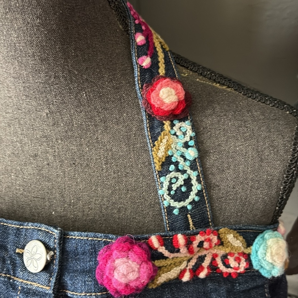 NWT Alma Soul off shoulder cropped Colorful embroidered Denim Jacket - Picture 4 of 10